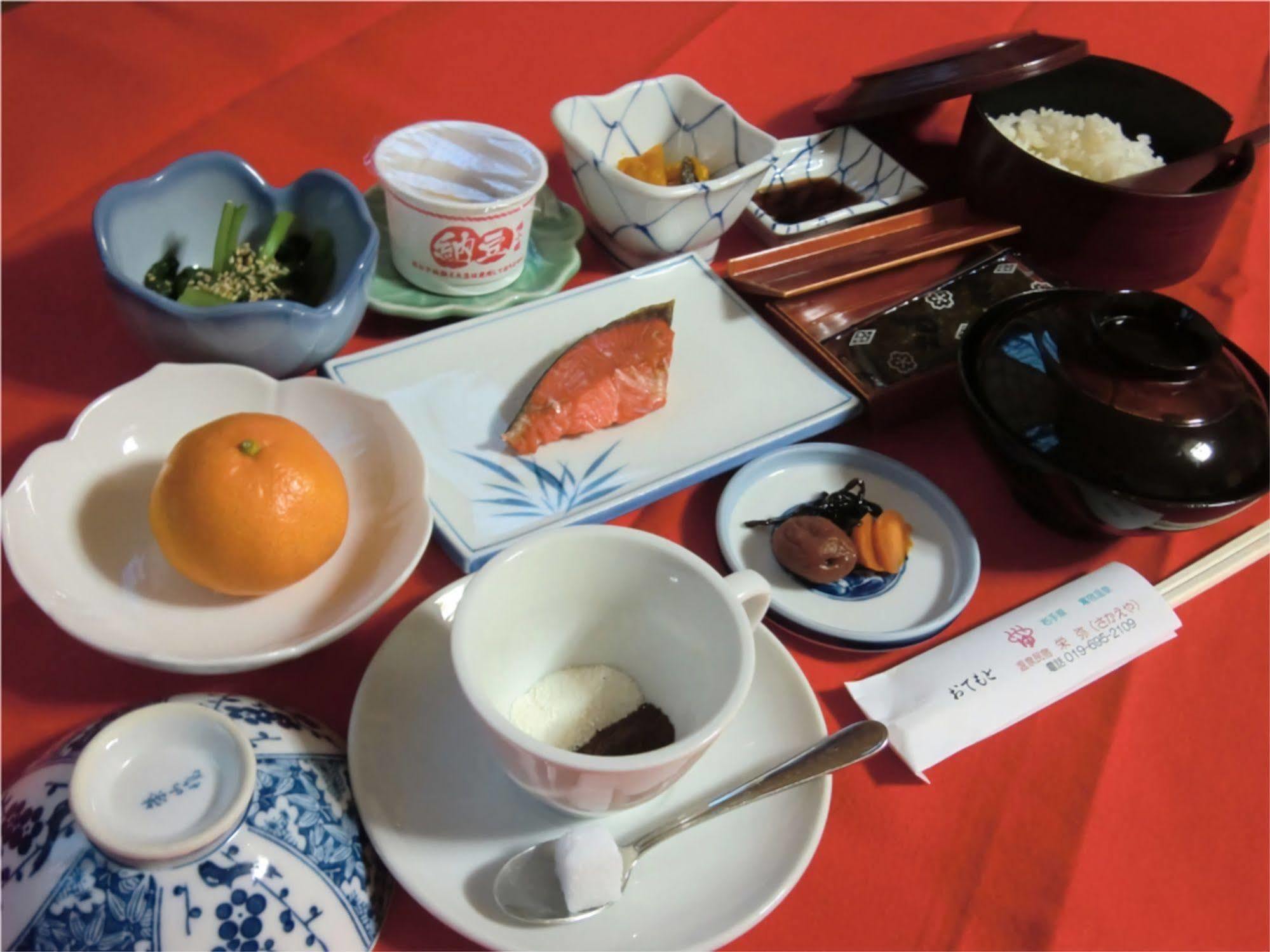 Onsen Minshuku Sakaeya Hotel Shizukuishi Eksteriør billede